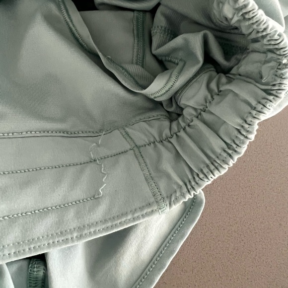 Lululemon Hotty Hot Shorts - Picture 5 of 7